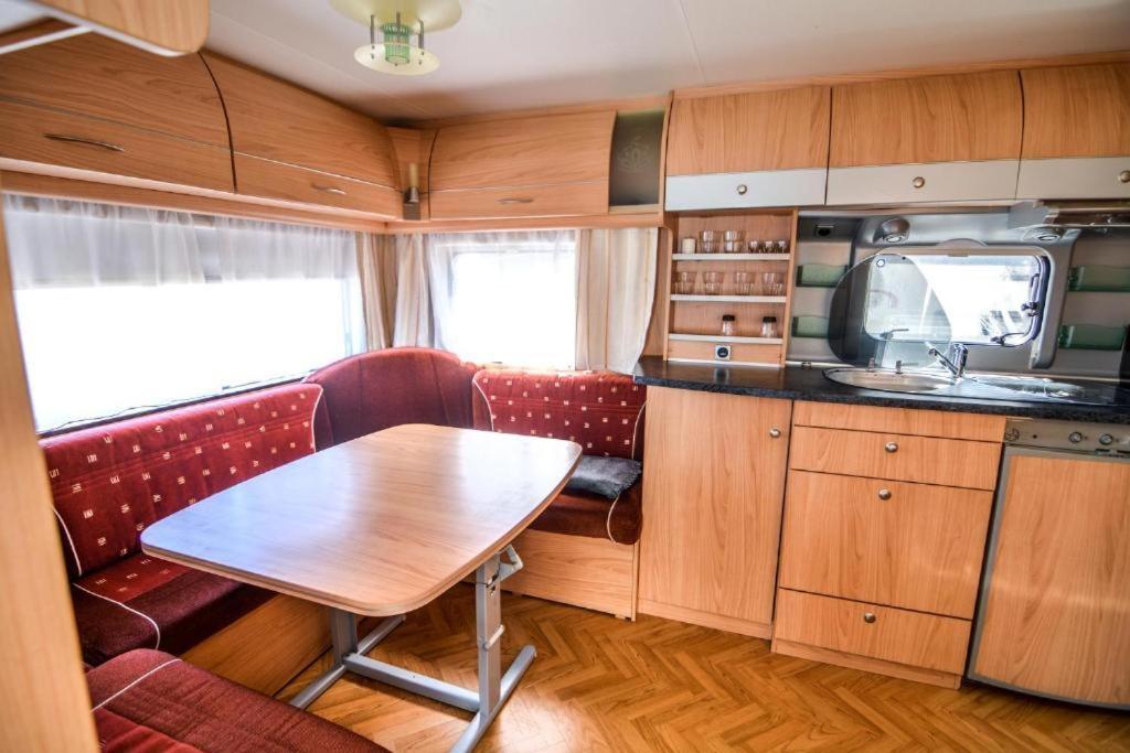 Camping Molo Surf Spot 야스타르니아 외부 사진